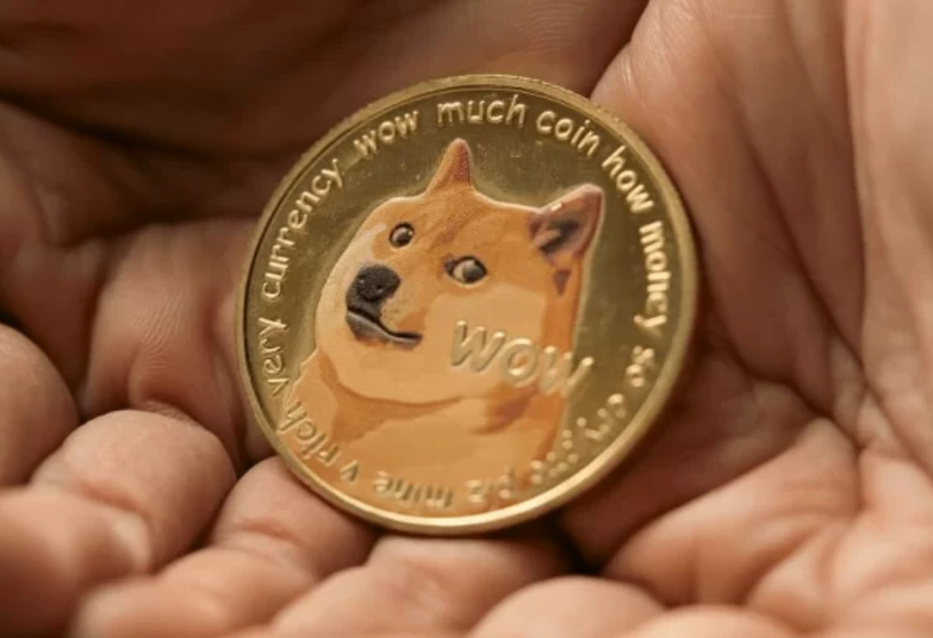 Un perro y Elon Musk: Dogecoin aumenta su cotización Elon Musk sorprendió a todos nuevamente al hacer que el valor de Dogecoin aumentara un 27% con tan solo un tuit en Twitter. Mientras tanto, su equipo legal lucha contra cargos de manipulación de precios. ¿Cuál es la verdadera razón detrás del tuit? Lee más para descubrirlo.
