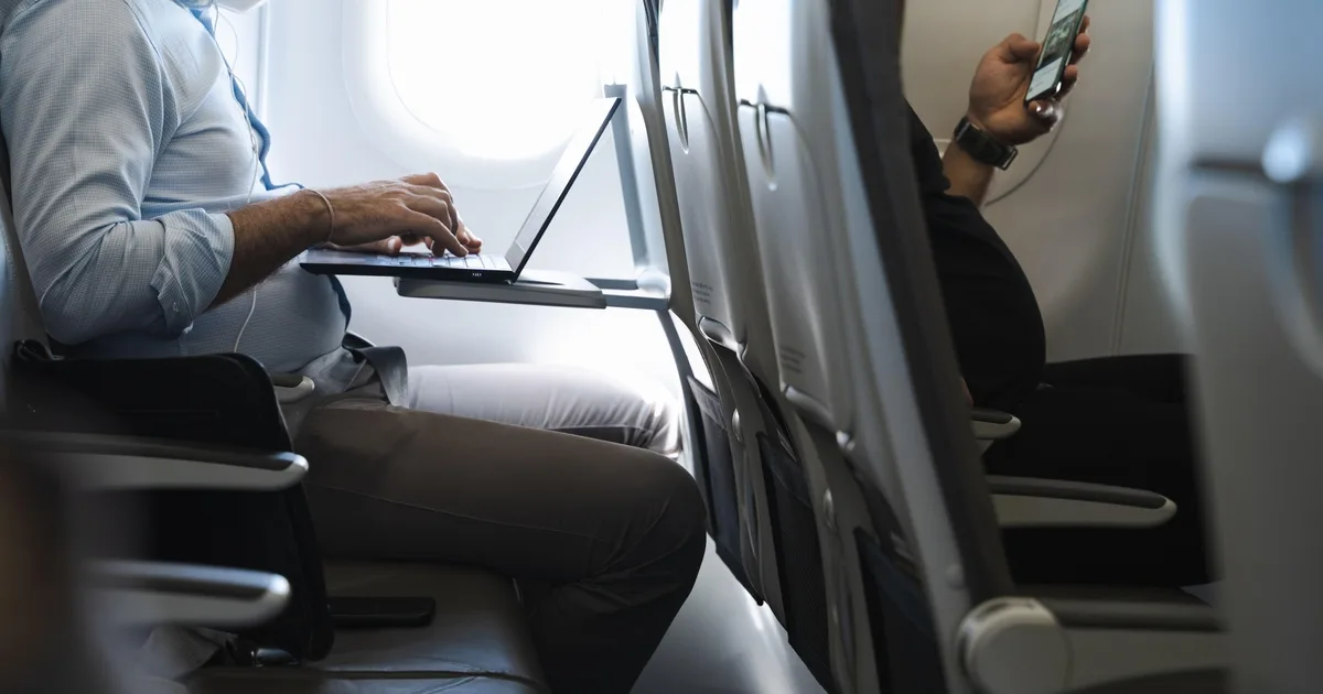 Hacker arrestado por usar Wi-Fi ‘Evil Twin’ para robar datos de pasajeros de aerolíneas Hacker arrestado por usar Wi-Fi 'Evil Twin' para robar datos de pasajeros de aerolíneas