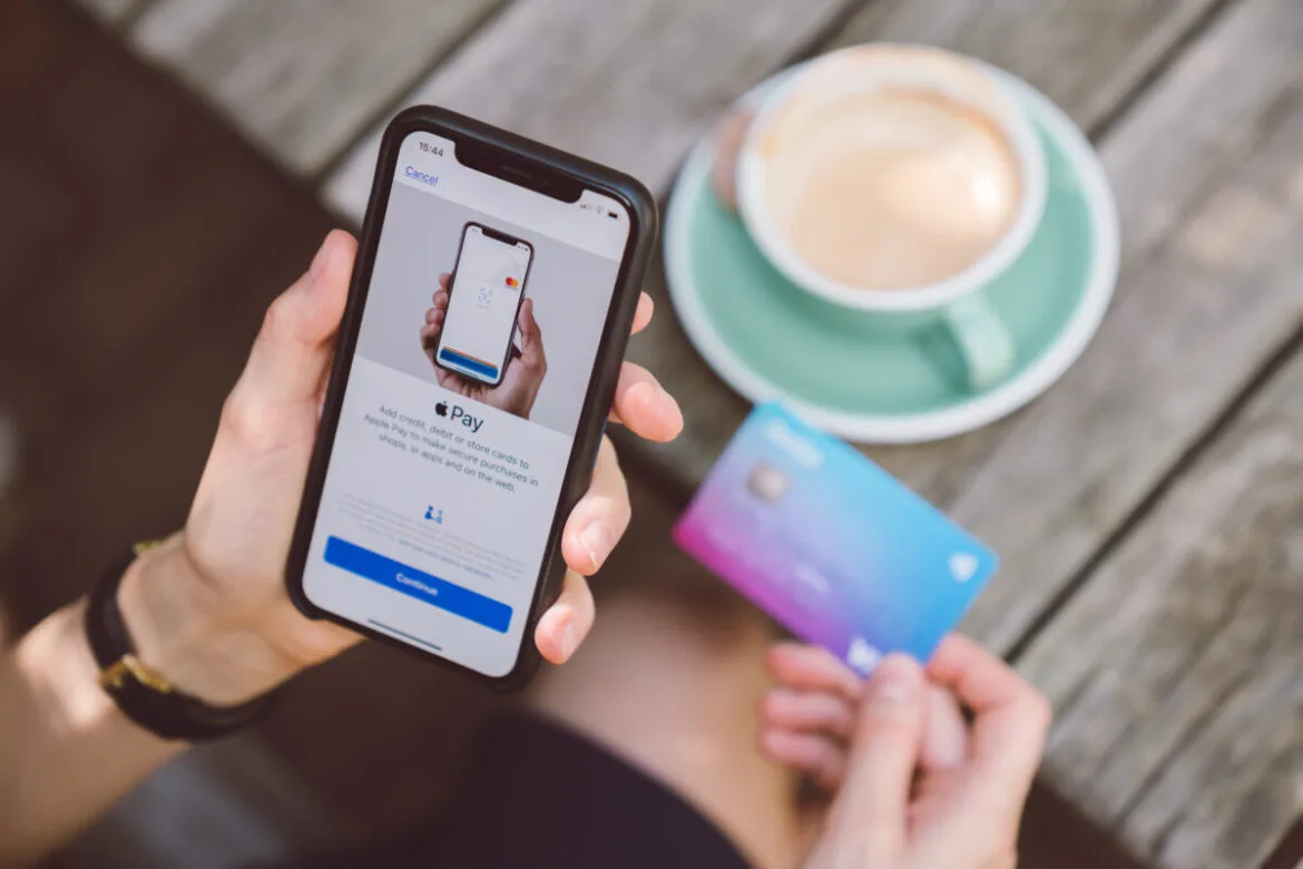 La obtención de Revolut de una licencia bancaria en el Reino Unido “sólo puede ser una buena noticia” para los consumidores apple pay Revolut UK banking licence