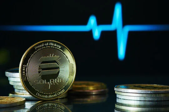 Solana emite señal de compra mientras los analistas predicen un repunte para la altcoin Solana