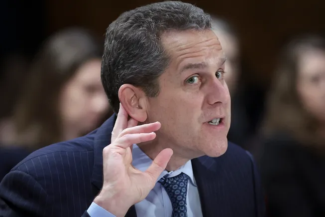 La reforma de Basilea aumentaría los requisitos de capital en un 9%, dice Barr (Fed) La reforma de Basilea aumentaría los requisitos de capital en un 9%, dice Barr (Fed)