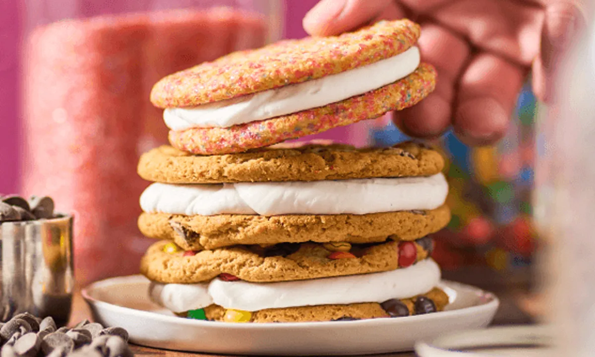 El creador de pasteles de galletas 3D personalizado se inspira en Nike El creador de pasteles de galletas 3D personalizado se inspira en Nike