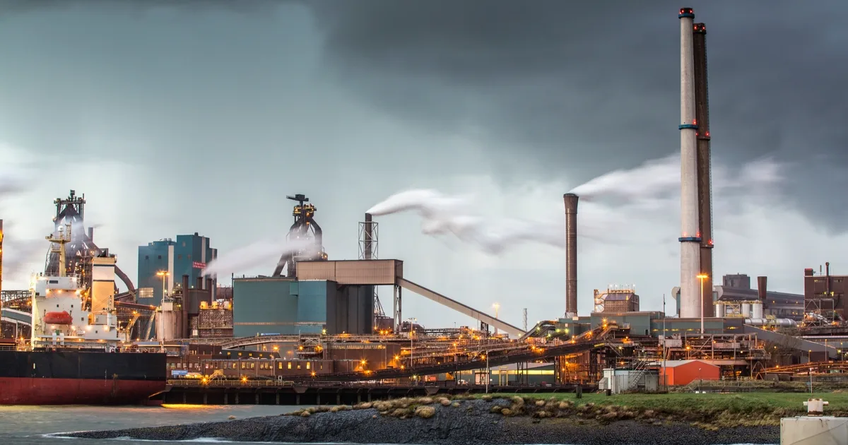 factory-frans_lemmens-Alamy.jpg Los errores críticos de autenticación exponen a Smart Factory Gear a un ciberataque