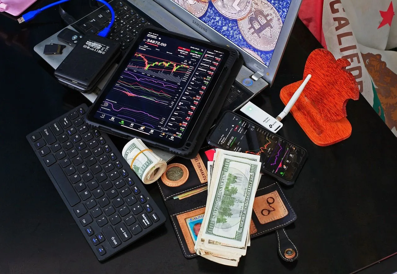 Este factor arroja dudas sobre la recuperación alcista del precio de BTC a medida que se avecina el informe de inflación de EE. UU. Charts, trading, market. (sergeitokmakov/Pixabay)