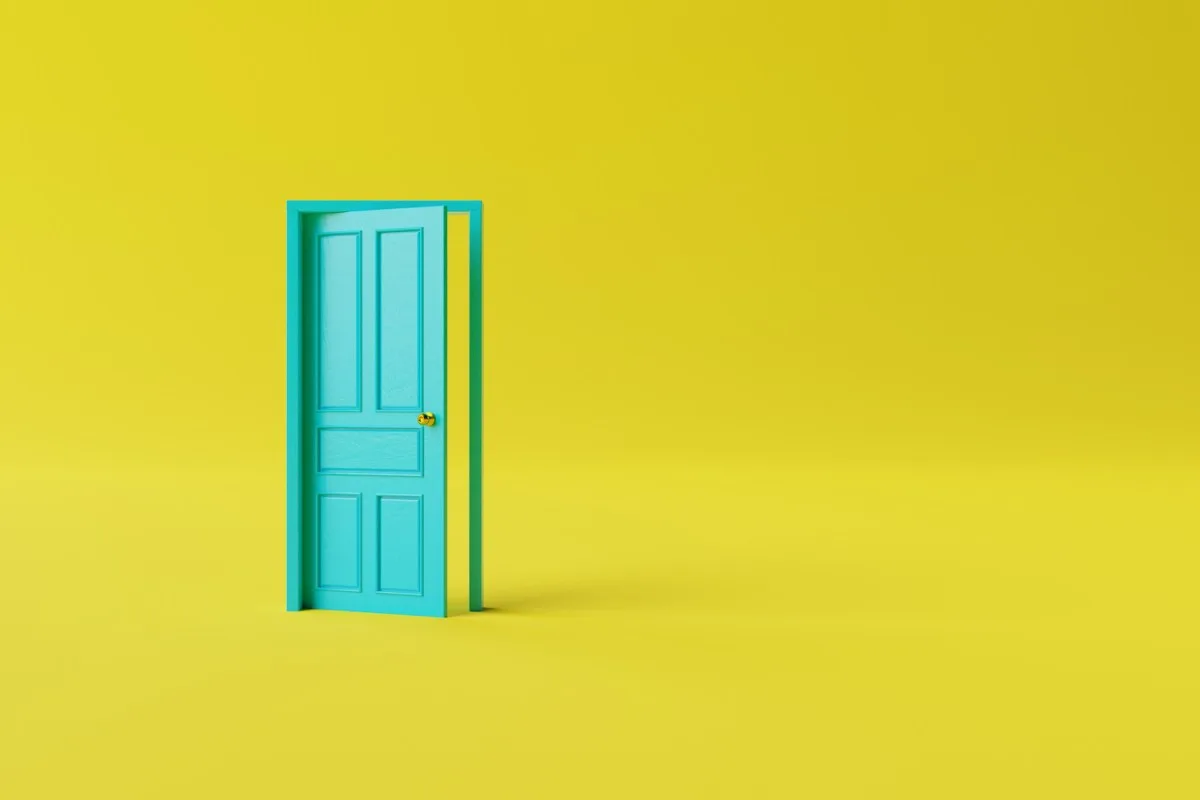 El cojín Finutup Fintech se detiene después de 8 años y más de $ 20 millones en fondos The closed turquoise door on a yellow background. The concept of making decisions, entering new places, crossing borders. 3d render, 3d illustration