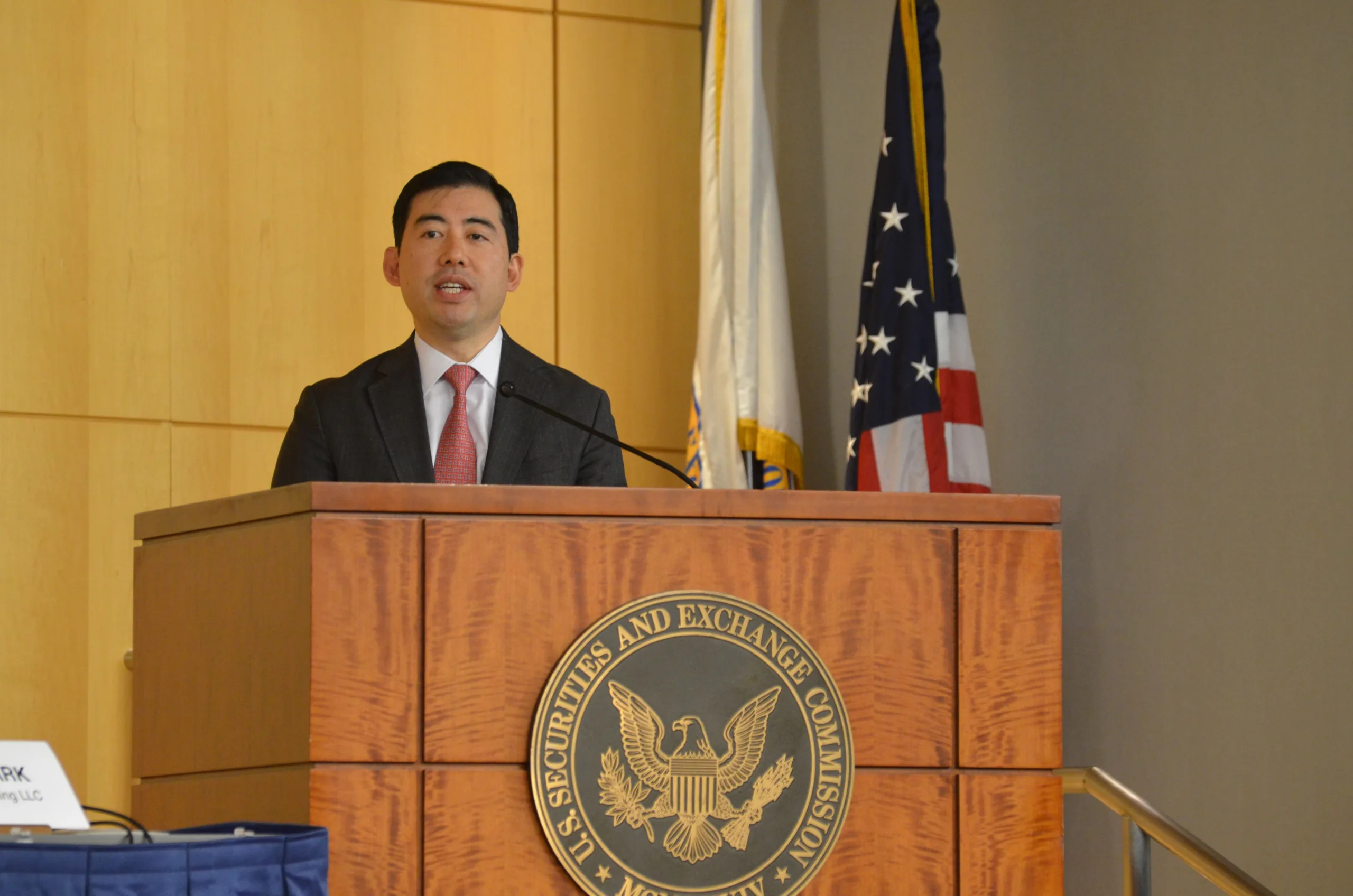 Personal de la SEC para reevaluar los consejos criptográficos desde la época de Biden en el medio de la reorganización regulatoria SEC Commissioner Hester Peirce (Nikhilesh De/CoinDesk)